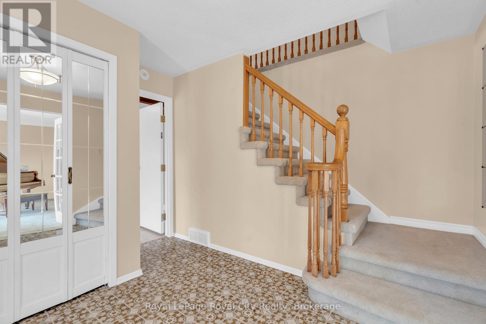 4502 Wellington Road 35 Road, Puslinch, Ontario  N1H 6J3 - Photo 14 - X12306026