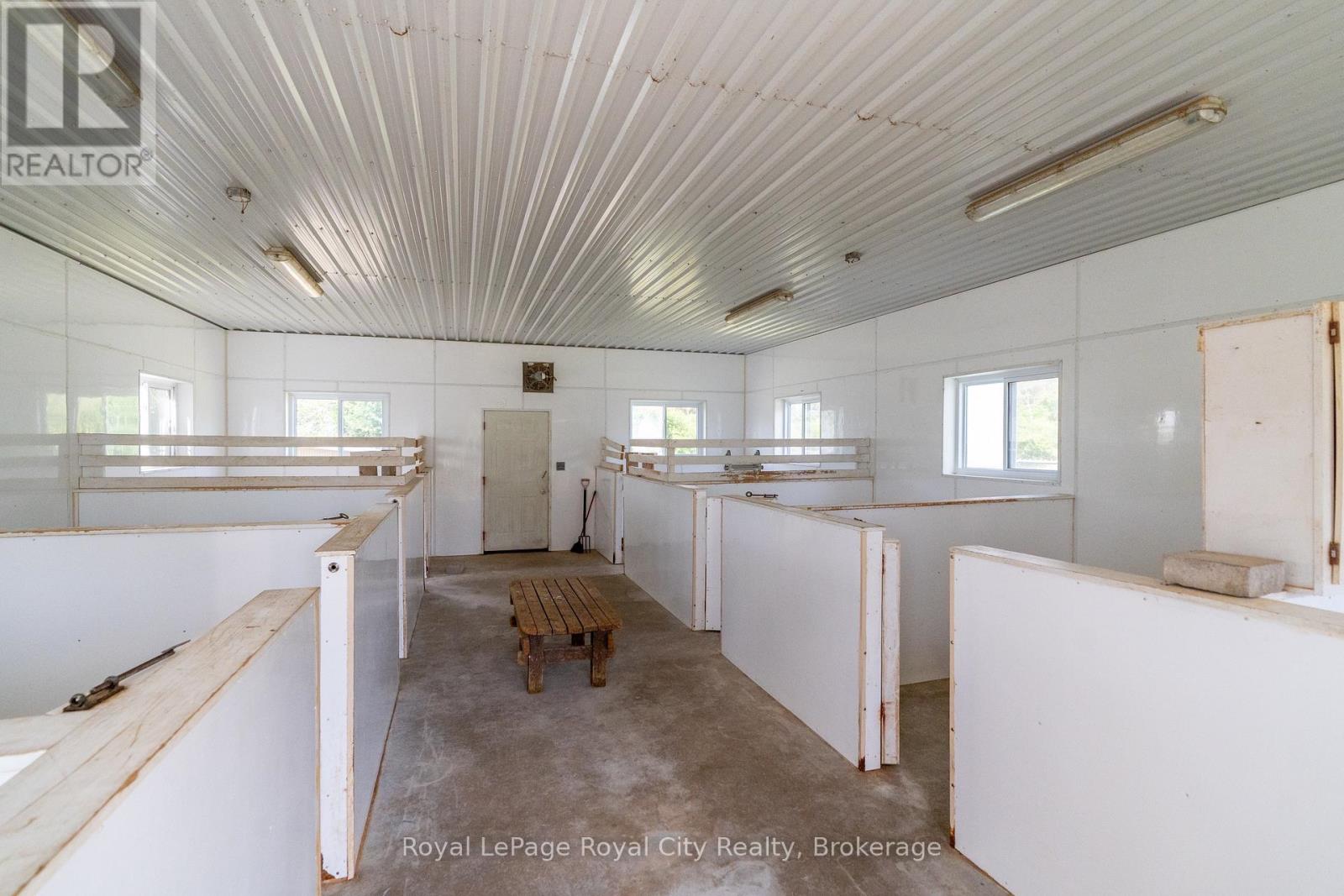 4502 Wellington Road 35 Road, Puslinch, Ontario  N1H 6J3 - Photo 49 - X12306026