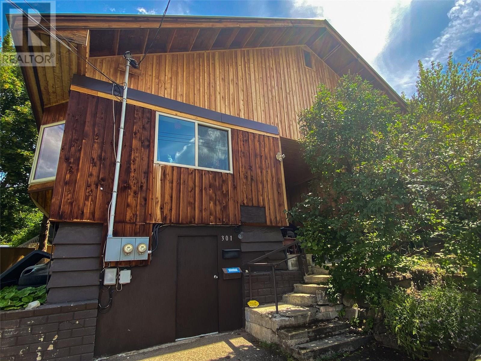 301 Hart Street, Nelson, British Columbia  V1L 5N4 - Photo 6 - 10354205