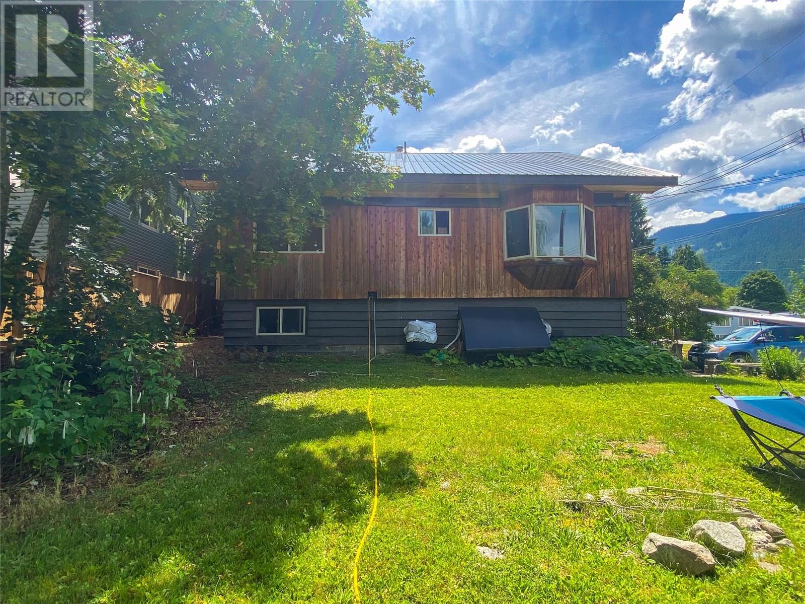 301 Hart Street, Nelson, British Columbia  V1L 5N4 - Photo 7 - 10354205