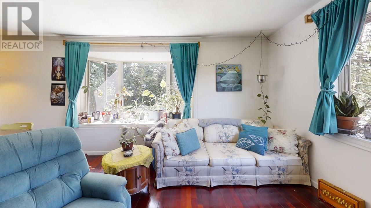 301 Hart Street, Nelson, British Columbia  V1L 5N4 - Photo 9 - 10354205