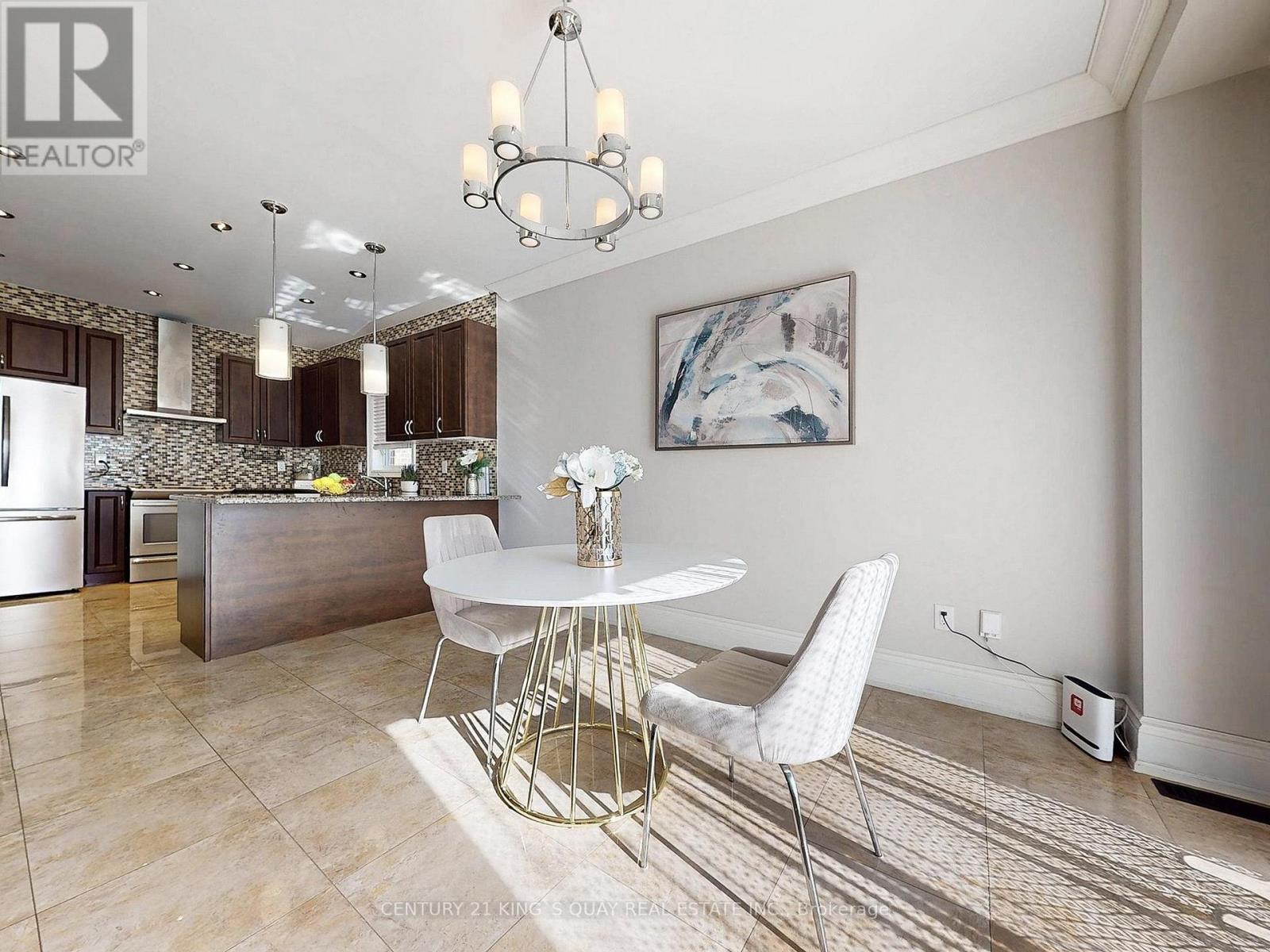 16 Naylor Drive, Bradford West Gwillimbury, Ontario  L3Z 0K1 - Photo 14 - N12310891