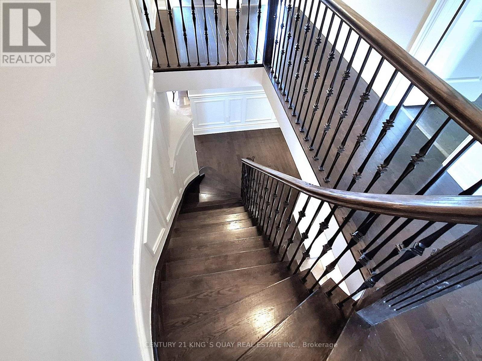 16 Naylor Drive, Bradford West Gwillimbury, Ontario  L3Z 0K1 - Photo 21 - N12310891