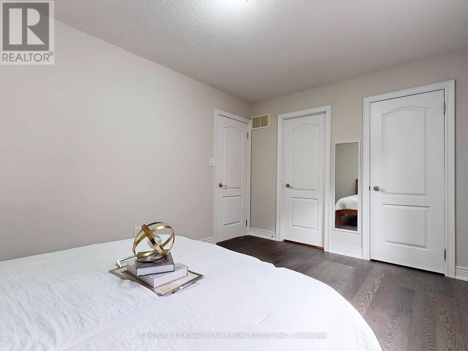 16 Naylor Drive, Bradford West Gwillimbury, Ontario  L3Z 0K1 - Photo 31 - N12310891