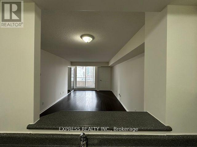 701 - 18 Hillcrest Avenue, Toronto, Ontario  M2N 6T5 - Photo 4 - C12310955