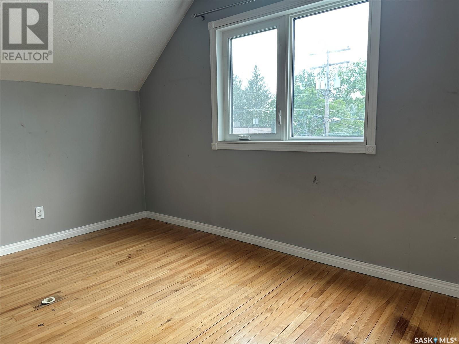 515 King Street, Weyburn, Saskatchewan  S4H 0P8 - Photo 15 - SK013847