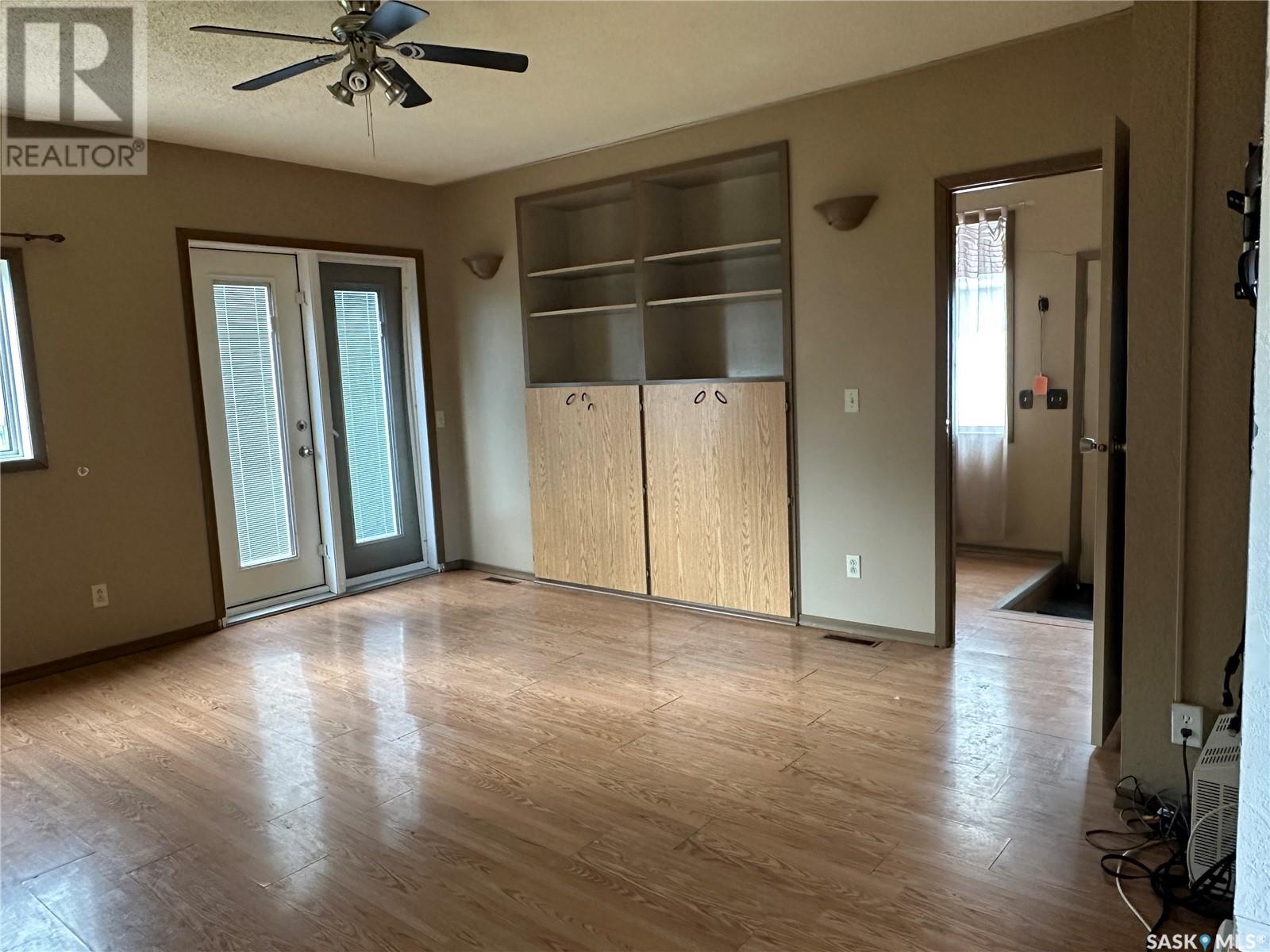 515 King Street, Weyburn, Saskatchewan  S4H 0P8 - Photo 4 - SK013847