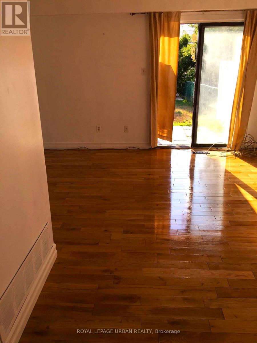 347 Braymore Boulevard, Toronto, Ontario  M1B 2W6 - Photo 10 - E12310932