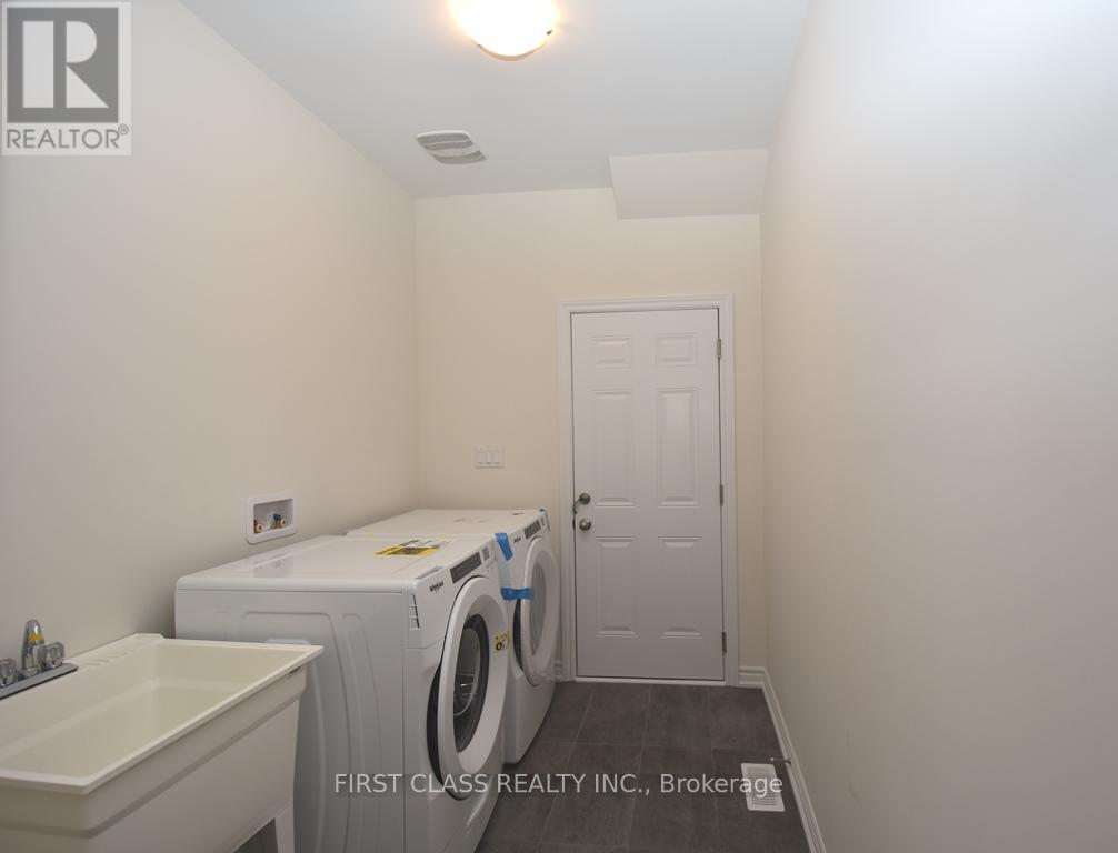Property at 44 LAKE TRAIL WAY image 4
