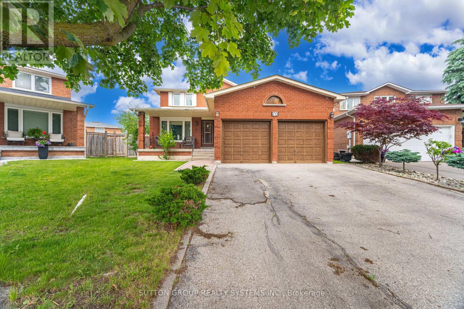 Property at 70 AMARETTO COURT image 2