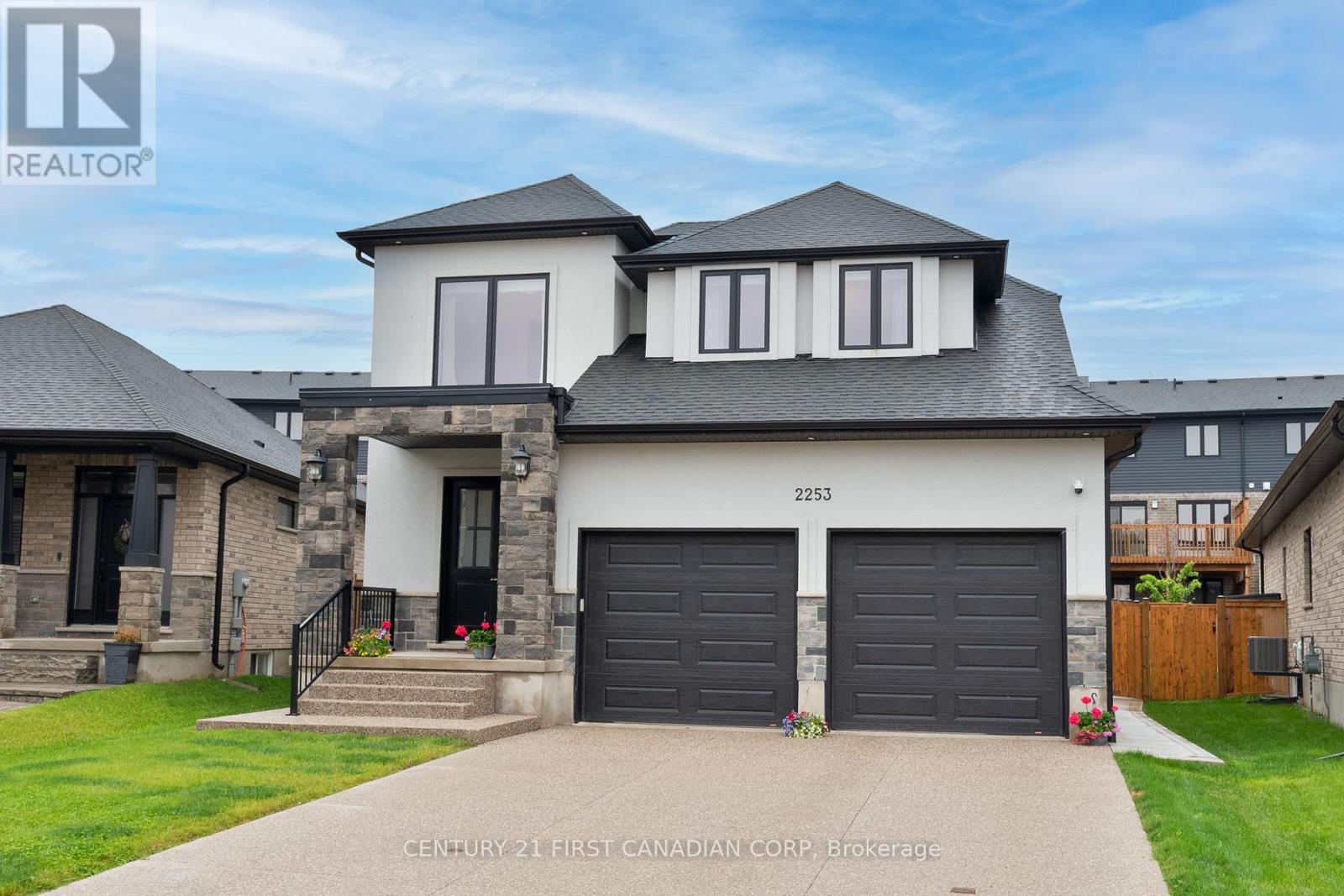 2253 Linkway Boulevard, London South, Ontario  N6K 4N9 - Photo 3 - X12284985