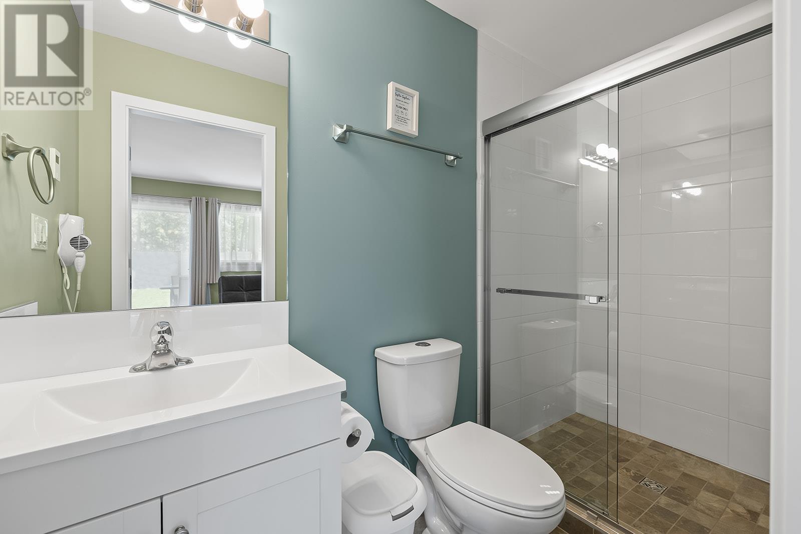 7141 Dunwaters Road, Kelowna, British Columbia  V1Z 3W5 - Photo 54 - 10357073