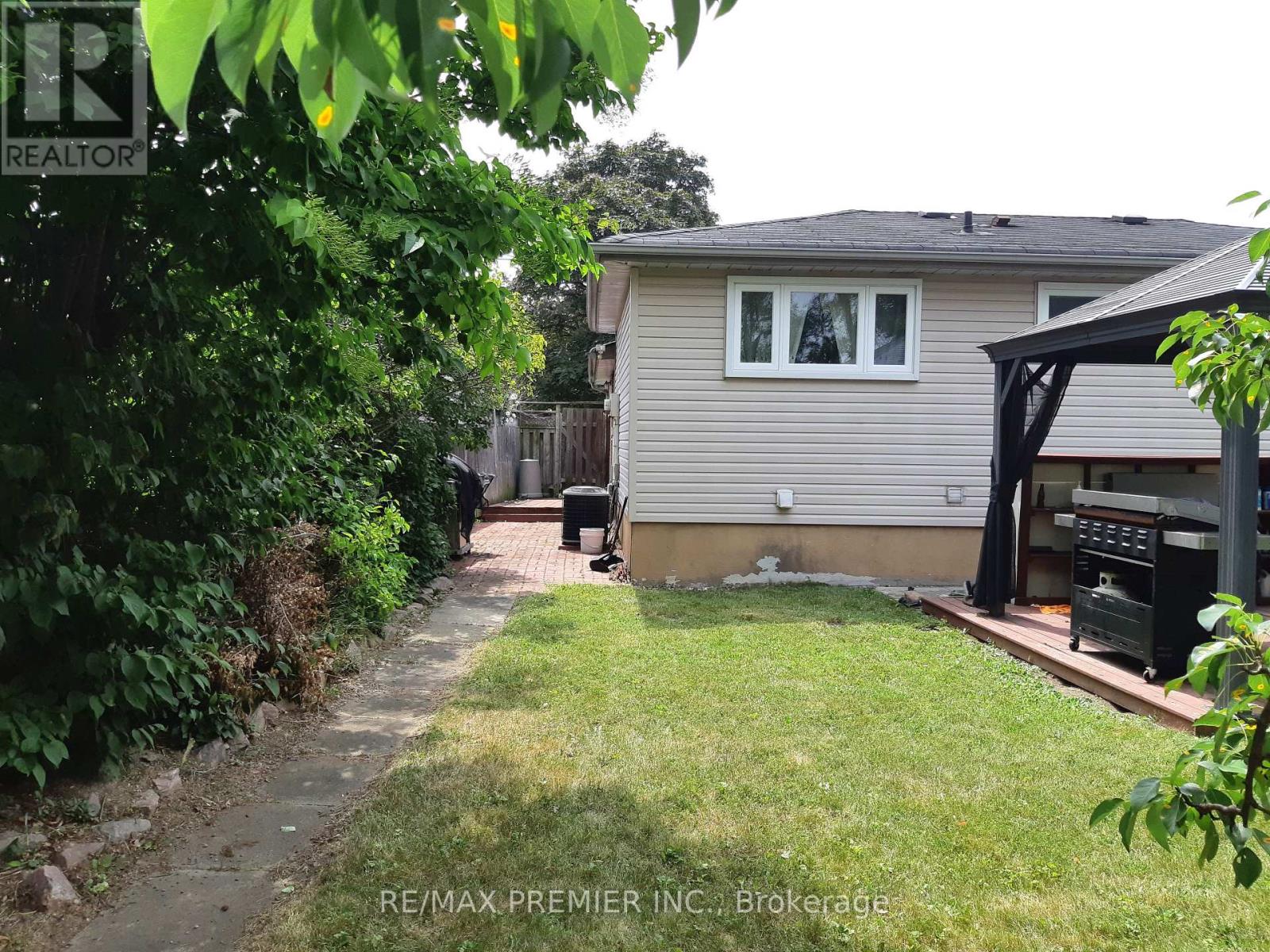 32 Dunblaine Crescent, Brampton (Southgate), Ontario  L6T 3H2 - Photo 38 - W12310937