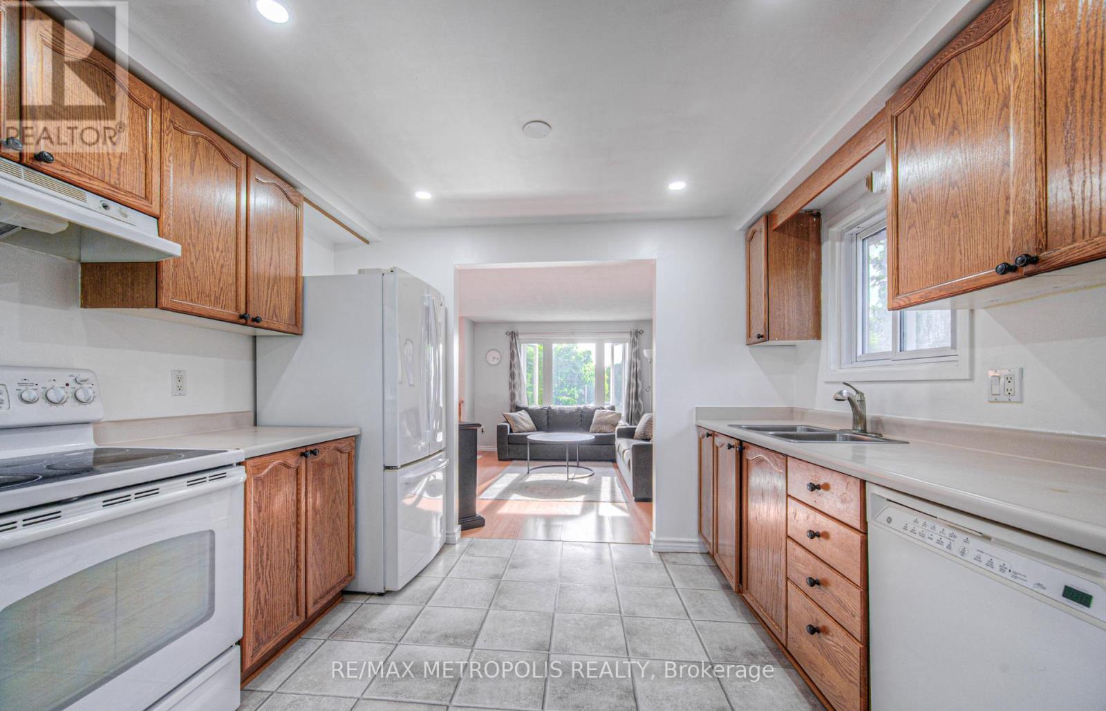 735 Elgin Street N, Cambridge, Ontario  N1R 7W7 - Photo 12 - X12310968