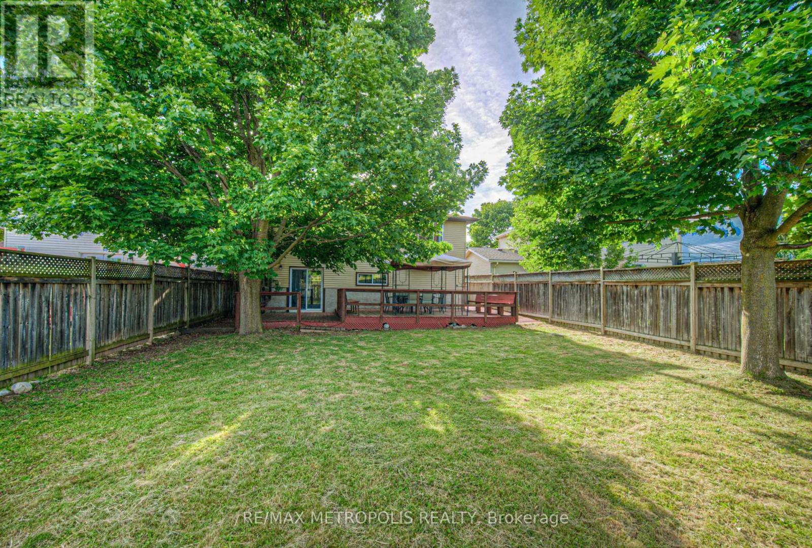 735 Elgin Street N, Cambridge, Ontario  N1R 7W7 - Photo 37 - X12310968