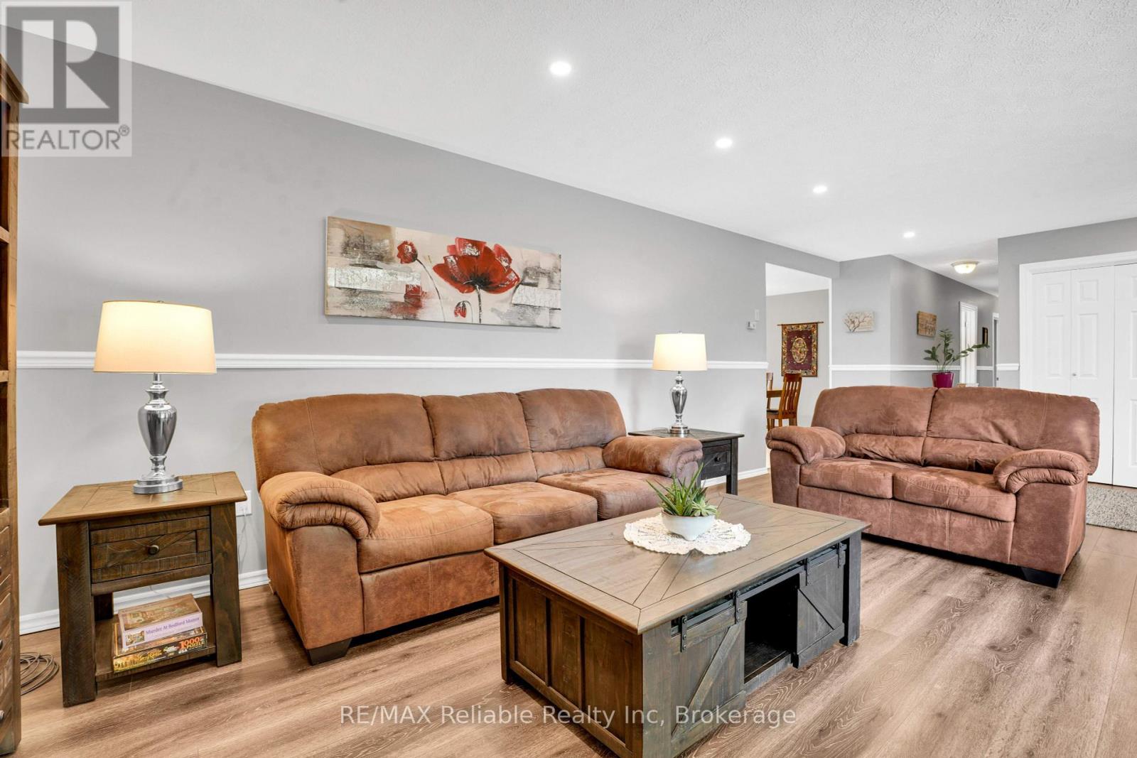 164 Sills Street, Huron East, Ontario  N0K 1W0 - Photo 10 - X12311065