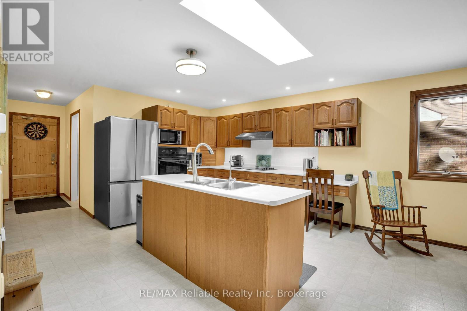 164 Sills Street, Huron East, Ontario  N0K 1W0 - Photo 12 - X12311065