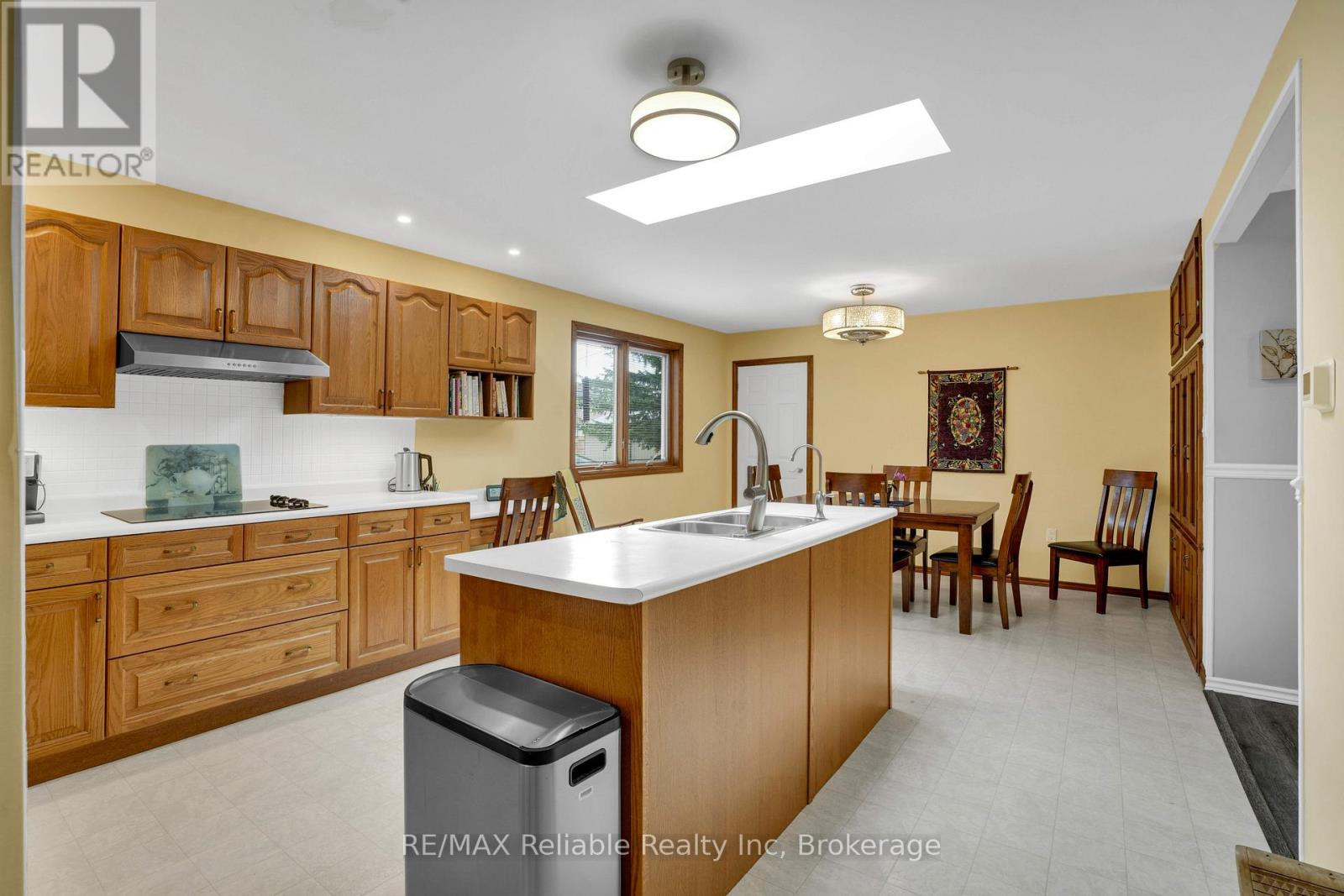 164 Sills Street, Huron East, Ontario  N0K 1W0 - Photo 13 - X12311065