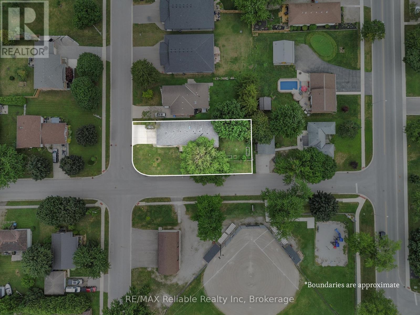 164 Sills Street, Huron East, Ontario  N0K 1W0 - Photo 39 - X12311065
