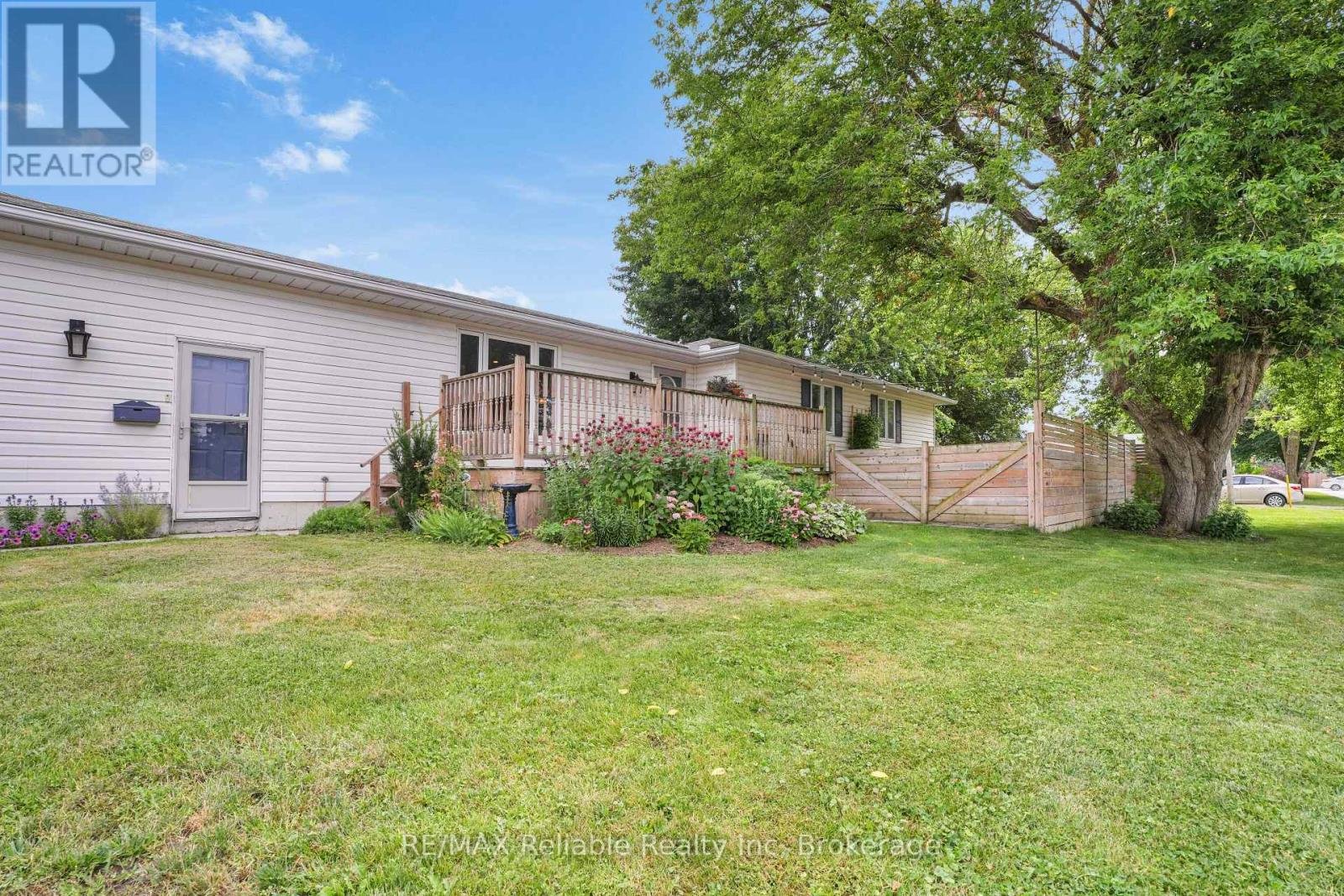 164 Sills Street, Huron East, Ontario  N0K 1W0 - Photo 4 - X12311065