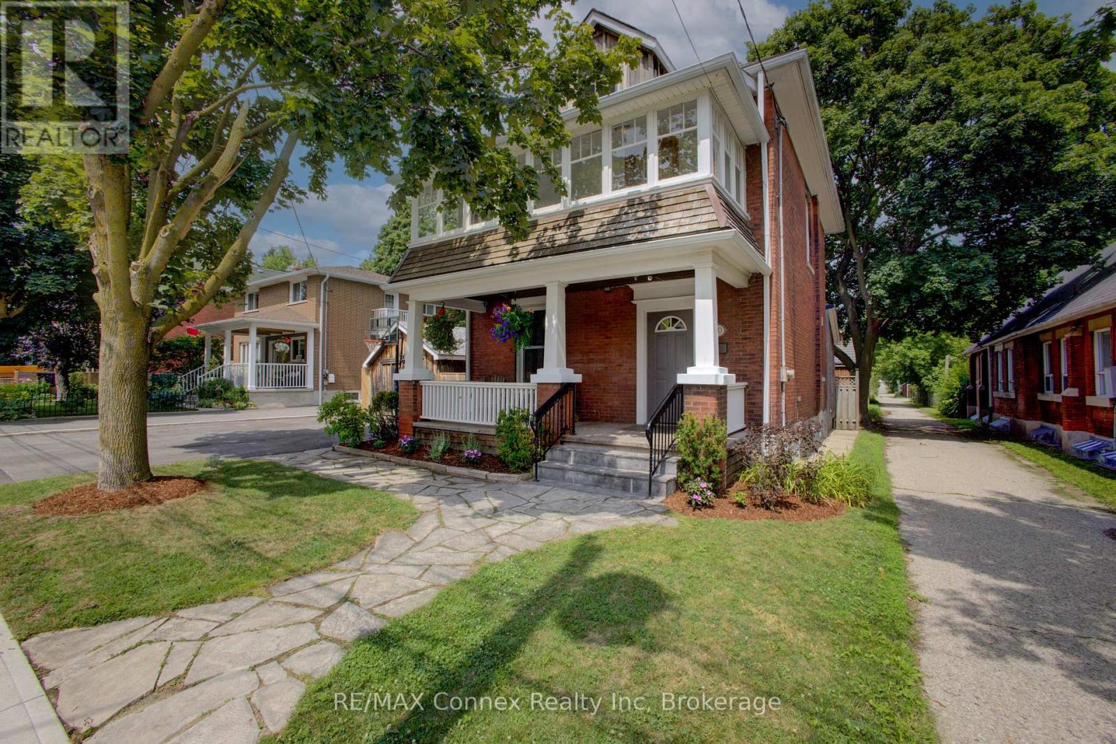 Property at 120 HARRIS STREET image 2