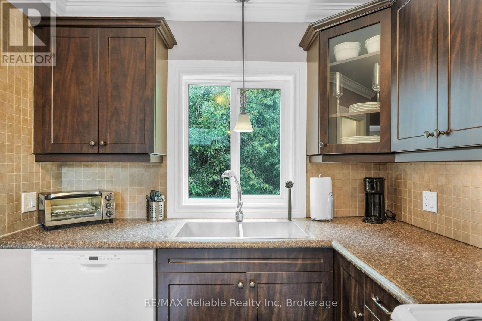 143 Albert Street, Central Huron, Ontario  N0M 1L0 - Photo 17 - X12311093
