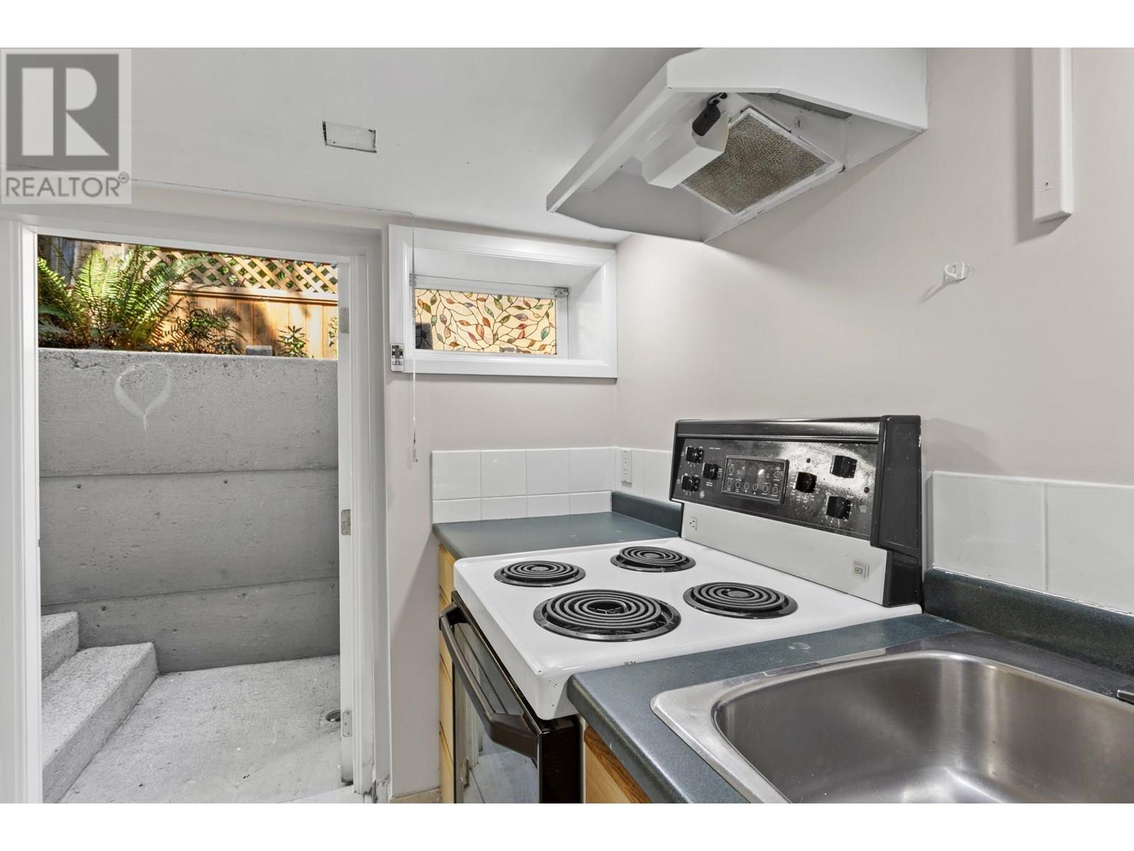 1232 W 21st Street, North Vancouver, British Columbia  V7P 2C9 - Photo 24 - R3031129
