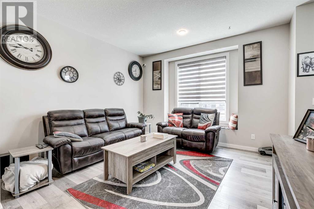 Property at 159 Highview Gate SE image 2