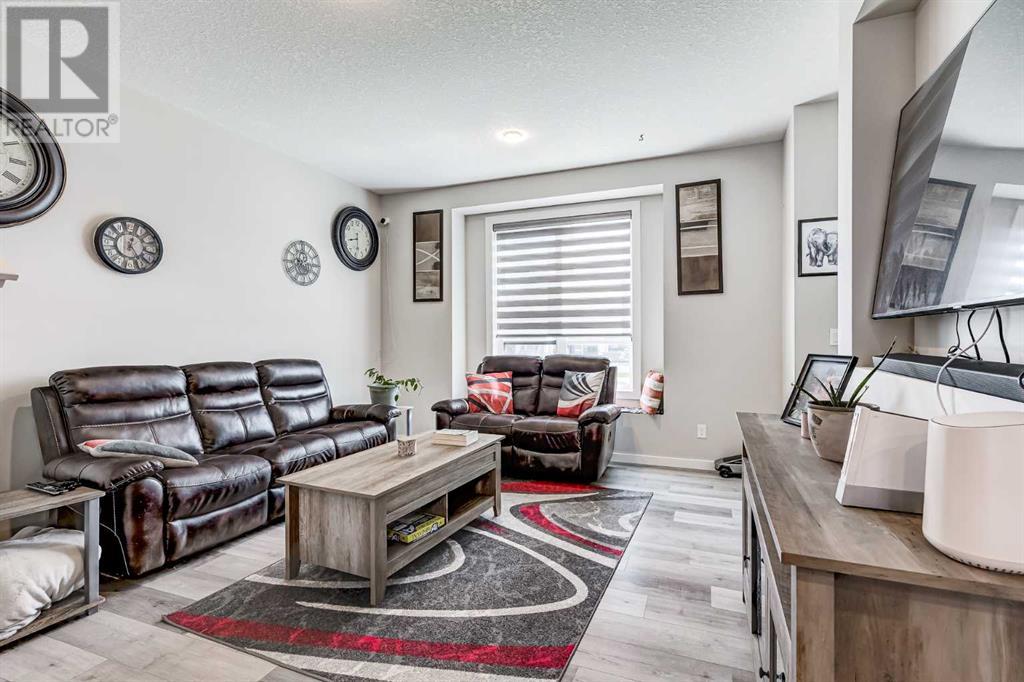 Property at 159 Highview Gate SE image 4