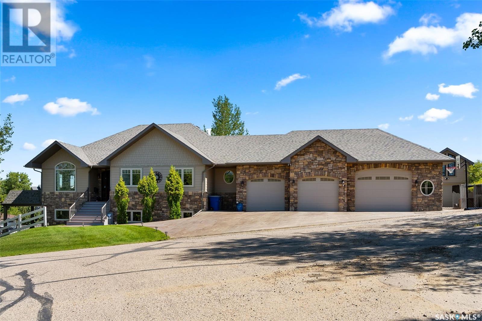 15 MEADOW BAY, Lumsden, Saskatchewan