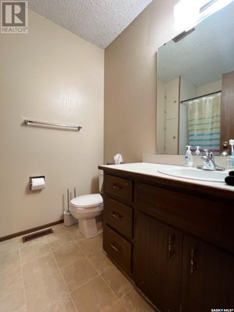 215 Pelletier Drive, Swift Current, Saskatchewan  S9H 4K3 - Photo 11 - SK013956