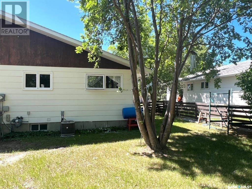 215 Pelletier Drive, Swift Current, Saskatchewan  S9H 4K3 - Photo 29 - SK013956