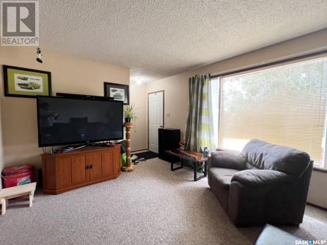 215 Pelletier Drive, Swift Current, Saskatchewan  S9H 4K3 - Photo 3 - SK013956