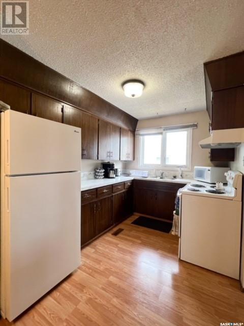 215 Pelletier Drive, Swift Current, Saskatchewan  S9H 4K3 - Photo 5 - SK013956