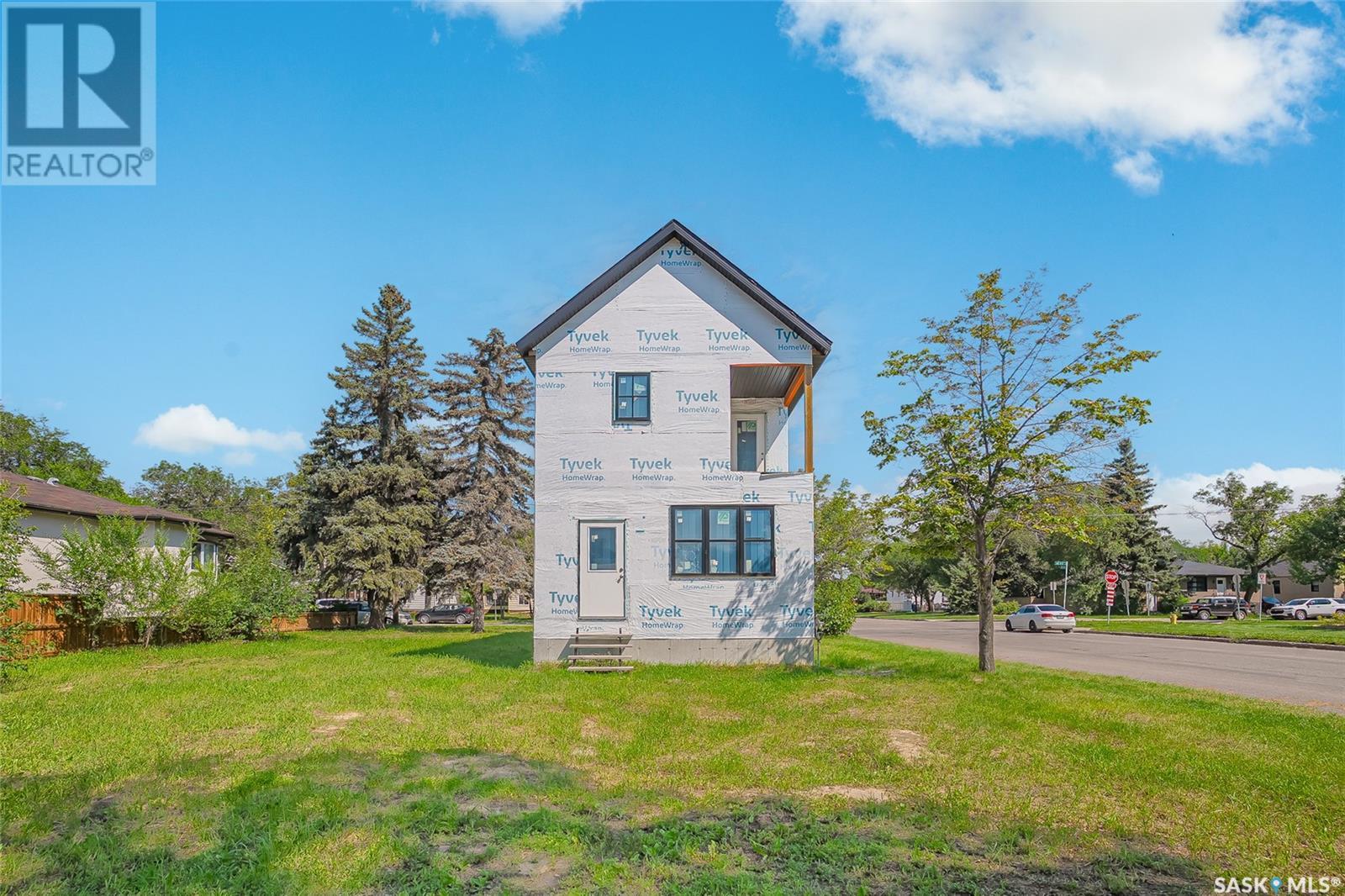 539 H Avenue S, Saskatoon, Saskatchewan  S7M 1W7 - Photo 2 - SK013942