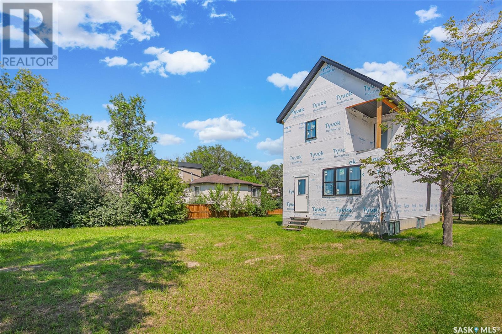 539 H Avenue S, Saskatoon, Saskatchewan  S7M 1W7 - Photo 3 - SK013942