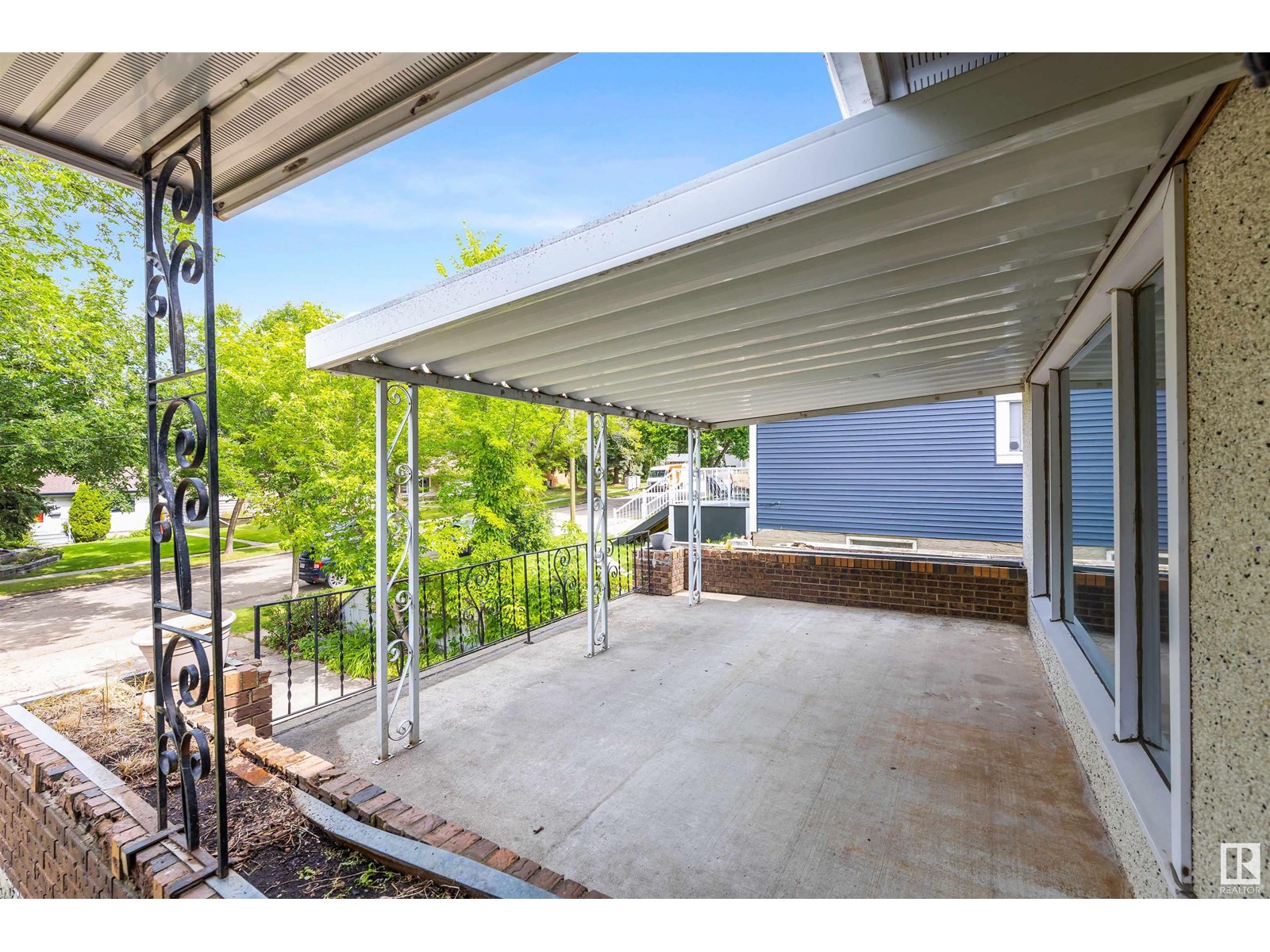 Property at 52 BELMONT DR image 3