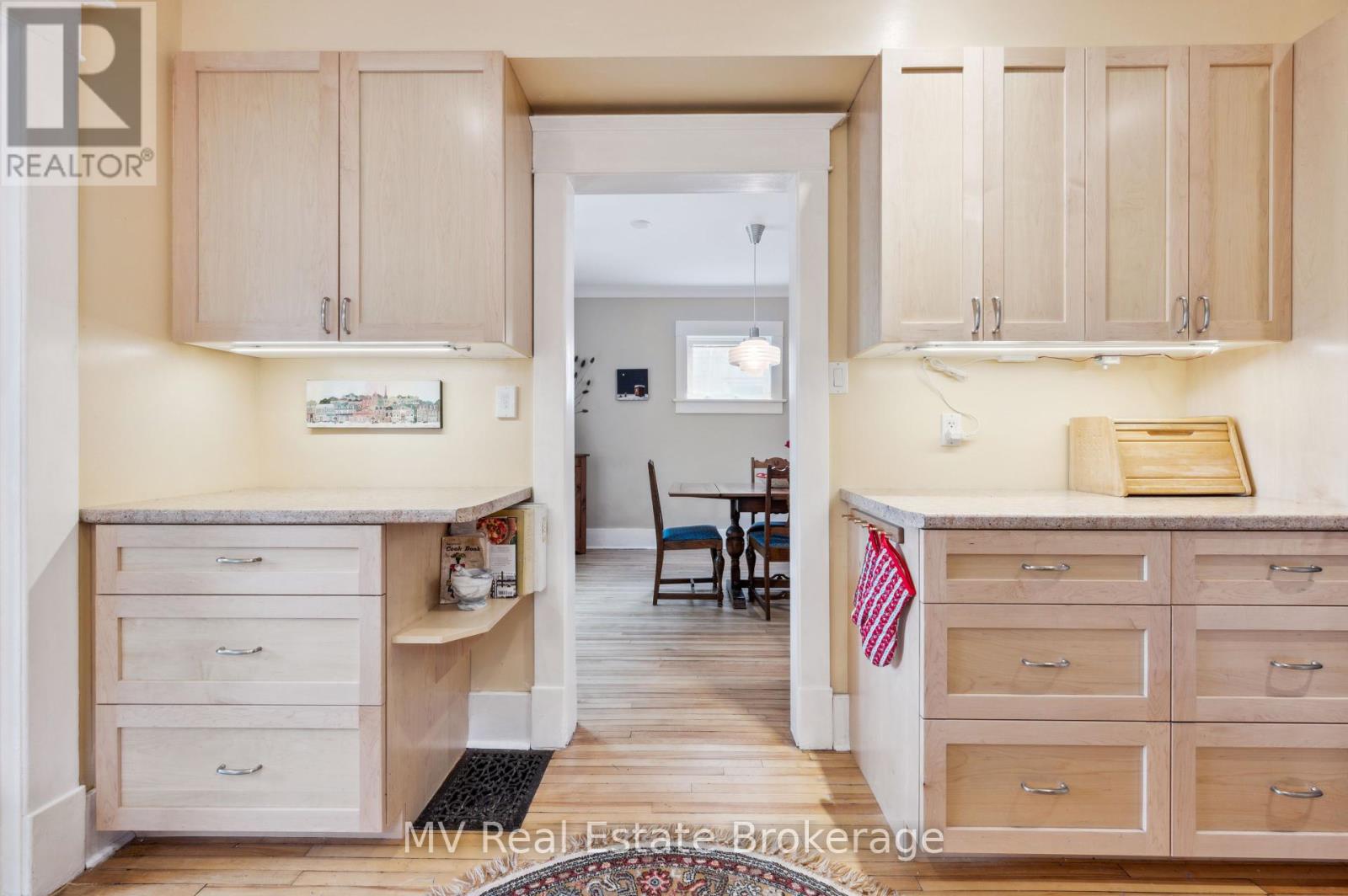 270 St Andrew Street E, Centre Wellington, Ontario  N1M 1R1 - Photo 18 - X12295612