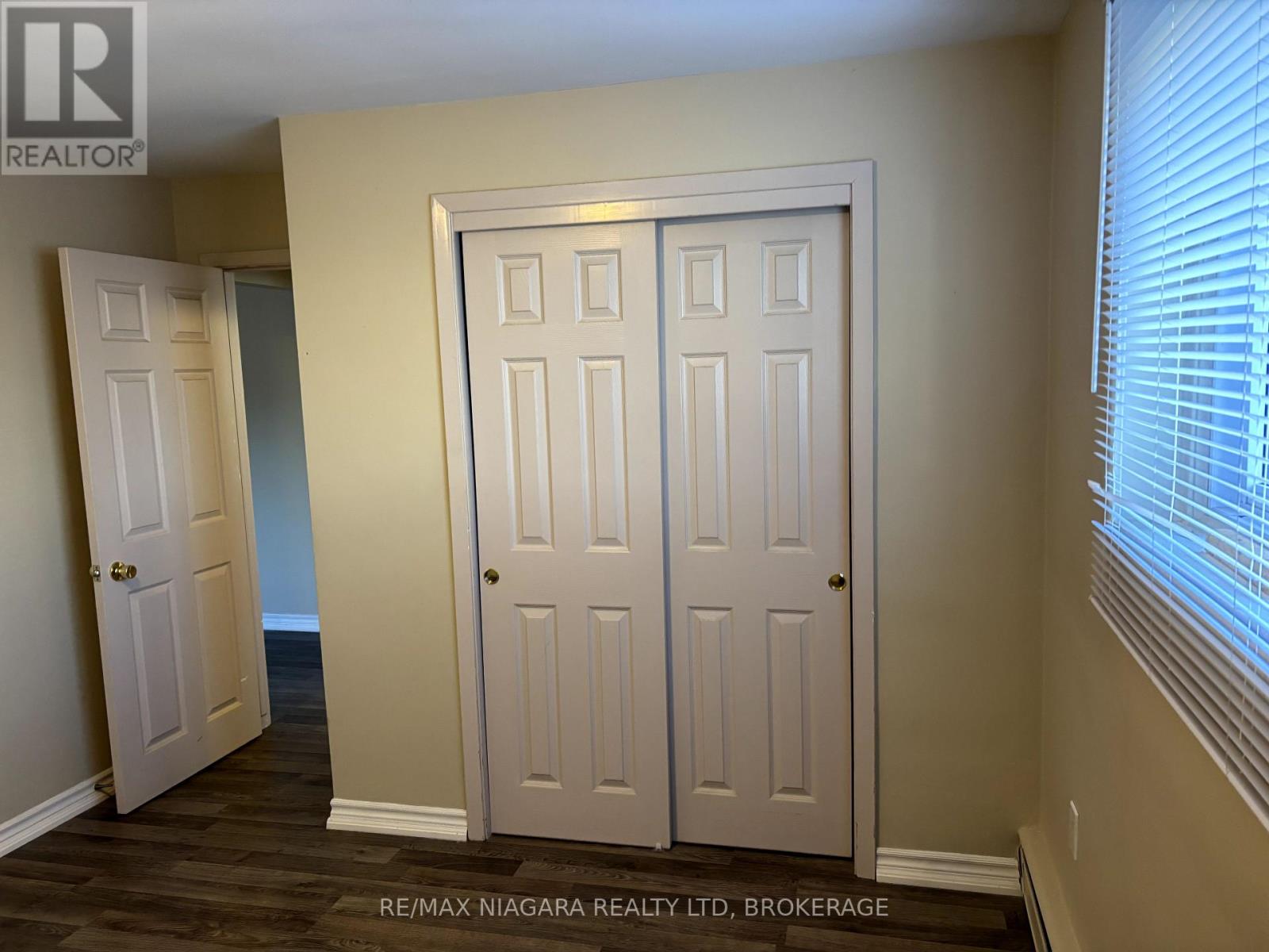 17 Simcoe Street, St. Catharines, Ontario  L2N 5C6 - Photo 10 - X12311155
