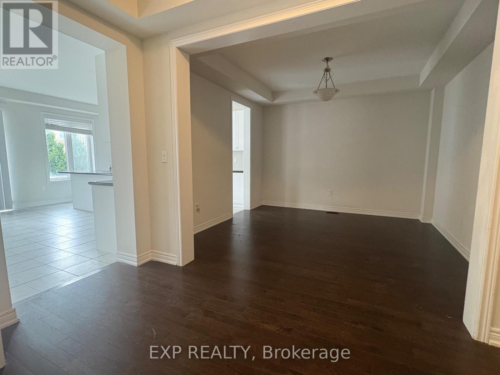 14 Alistair Crescent, Vaughan, Ontario  L0J 1C0 - Photo 6 - N12311096