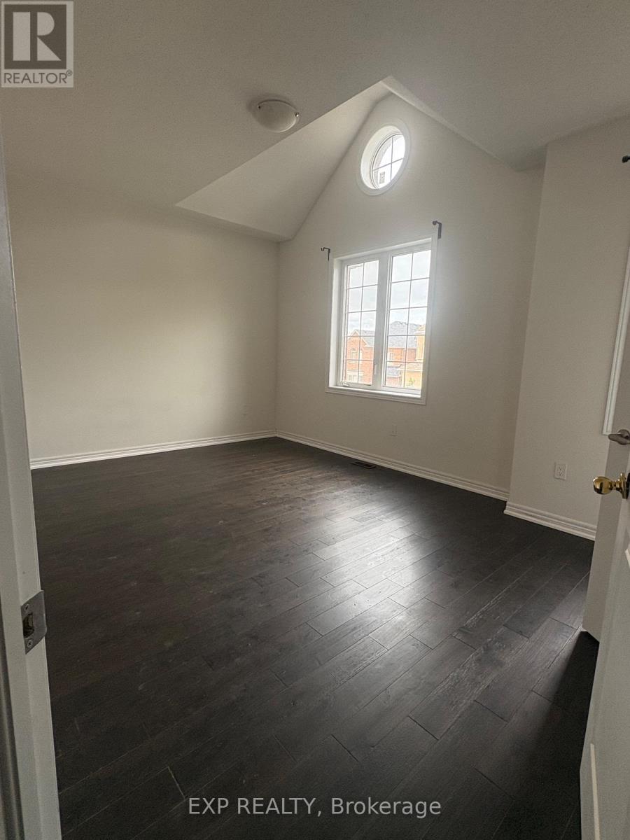 14 Alistair Crescent, Vaughan, Ontario  L0J 1C0 - Photo 9 - N12311096