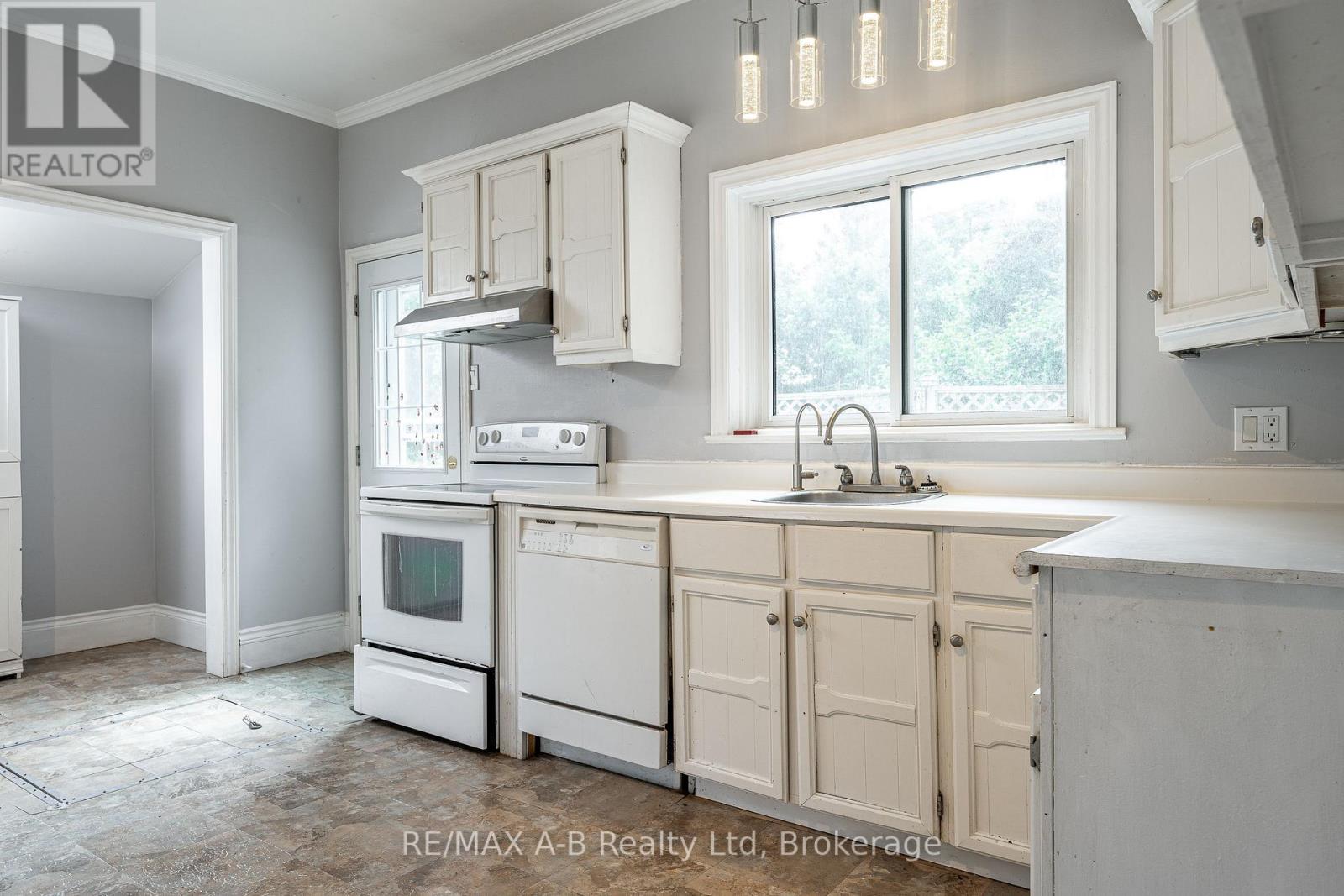 773 Rathbourne Avenue, Woodstock, Ontario  N4S 4L8 - Photo 12 - X12311198