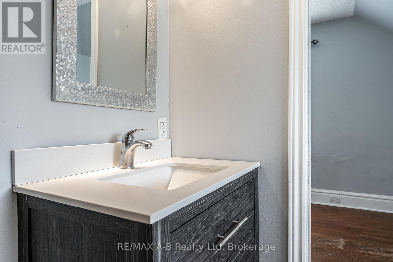 773 Rathbourne Avenue, Woodstock, Ontario  N4S 4L8 - Photo 22 - X12311198