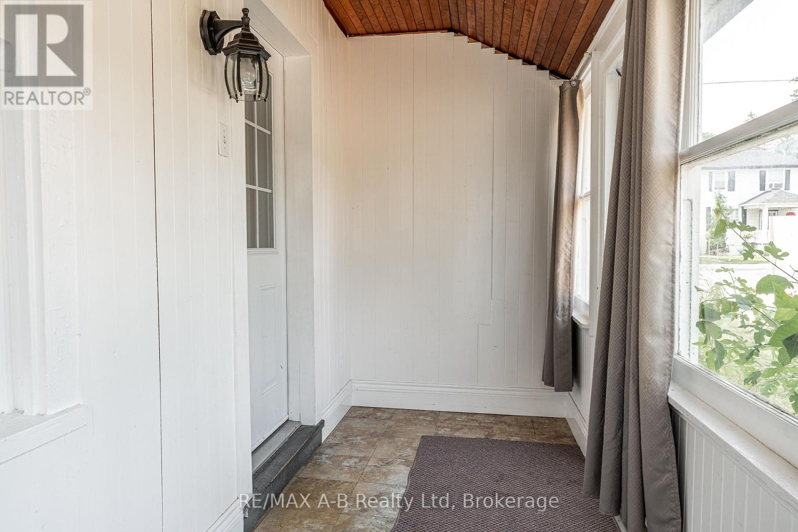773 Rathbourne Avenue, Woodstock, Ontario  N4S 4L8 - Photo 27 - X12311198