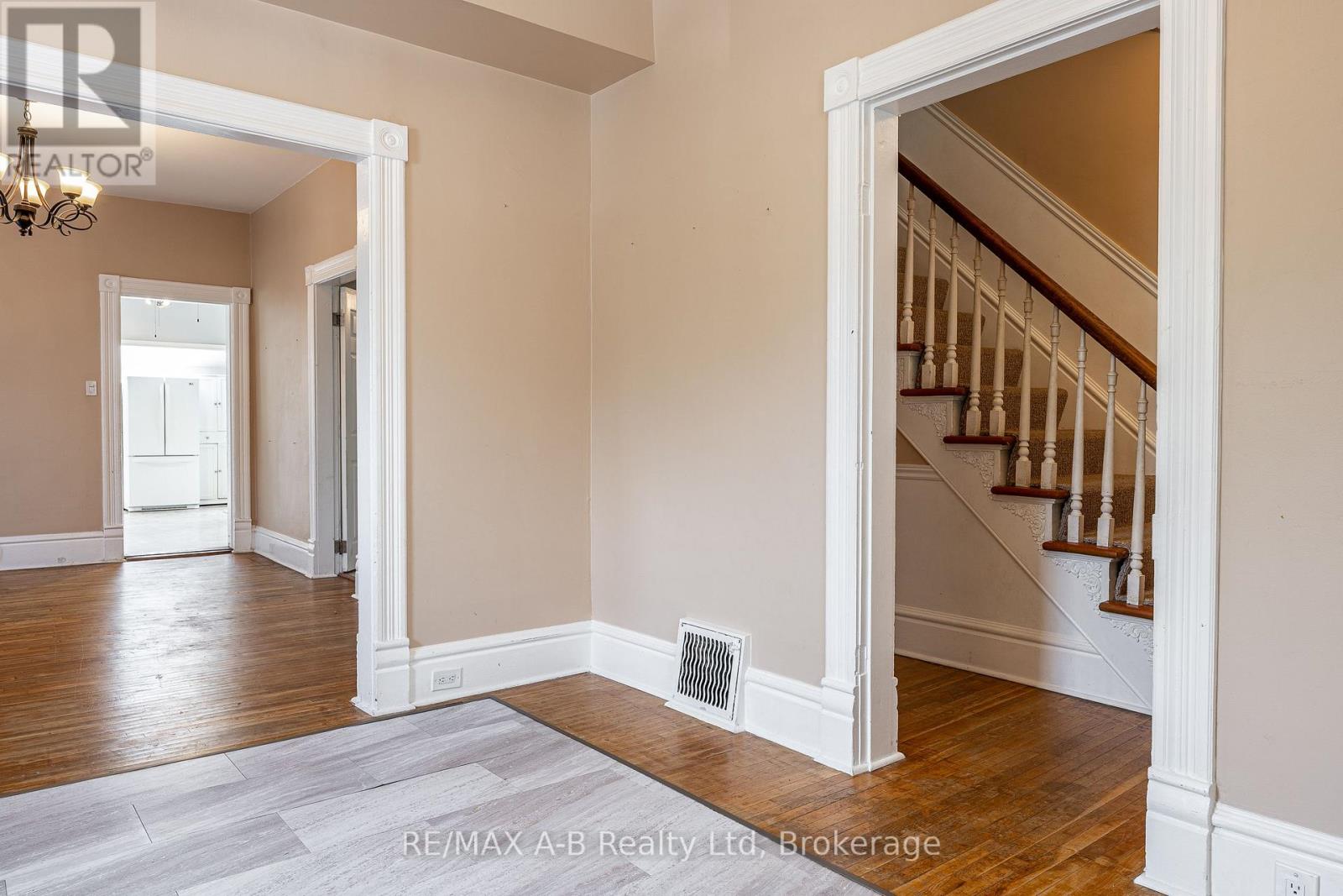 773 Rathbourne Avenue, Woodstock, Ontario  N4S 4L8 - Photo 6 - X12311198