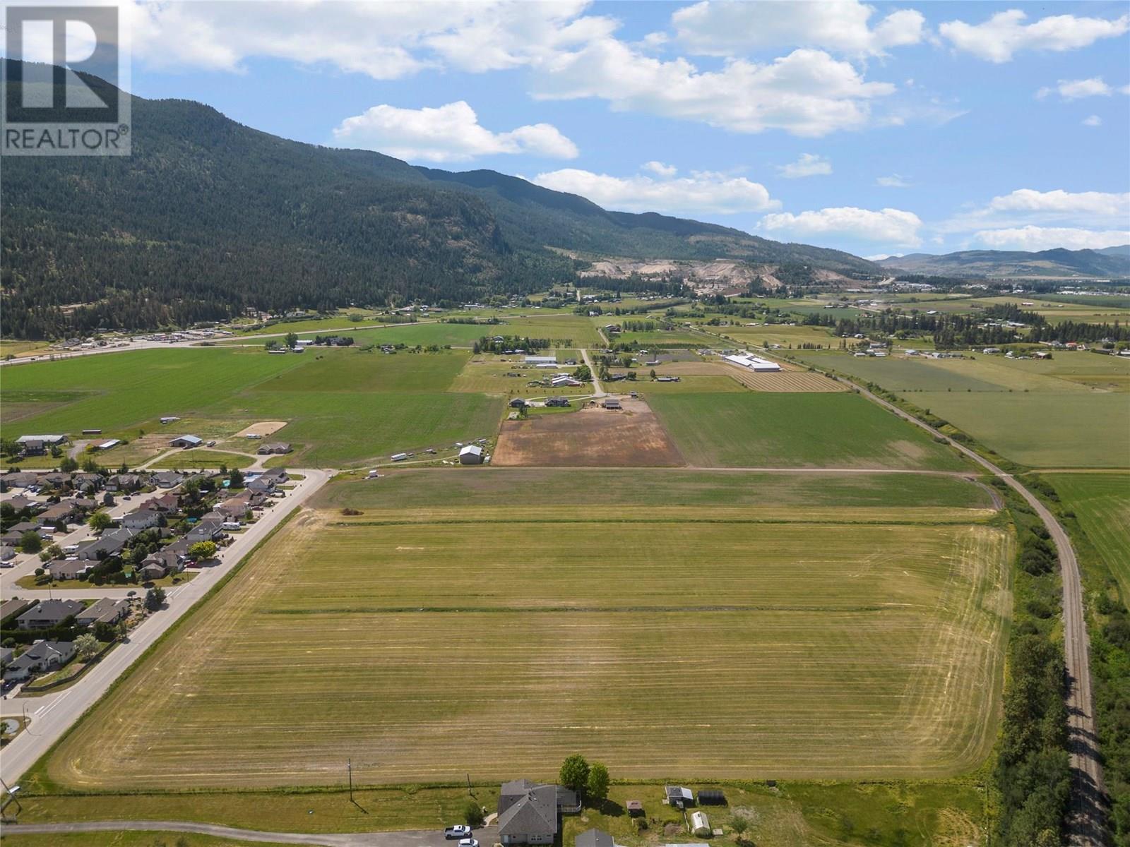 2049 Okanagan Street, armstrong, British Columbia
