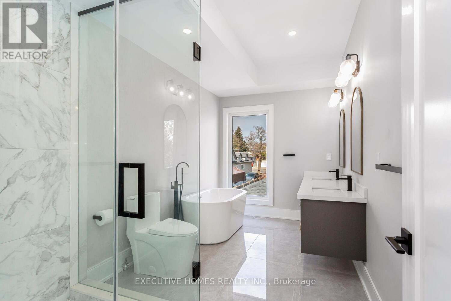 797 First Street, Mississauga, Ontario  L5E 1A3 - Photo 15 - W12311061