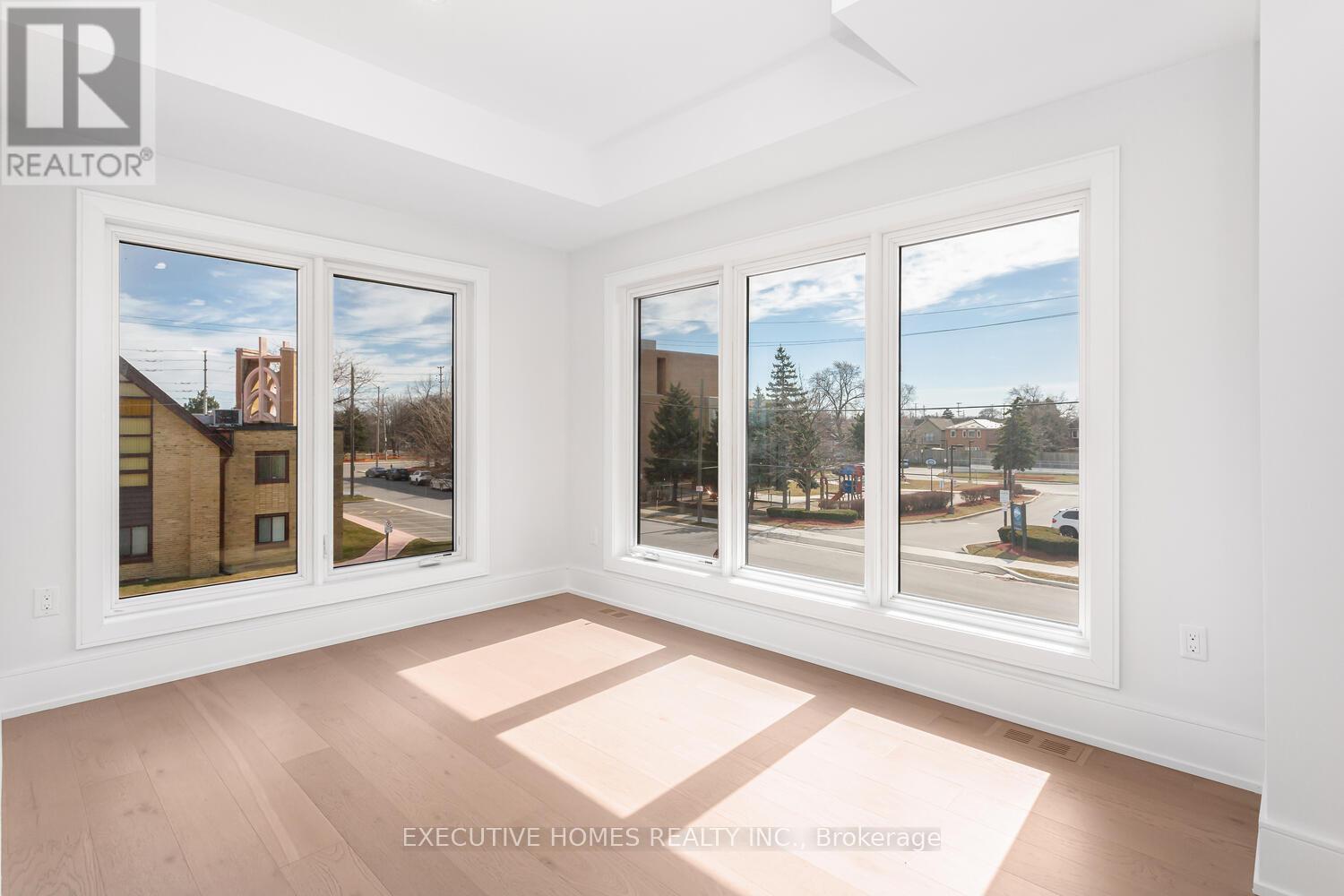 797 First Street, Mississauga, Ontario  L5E 1A3 - Photo 18 - W12311061