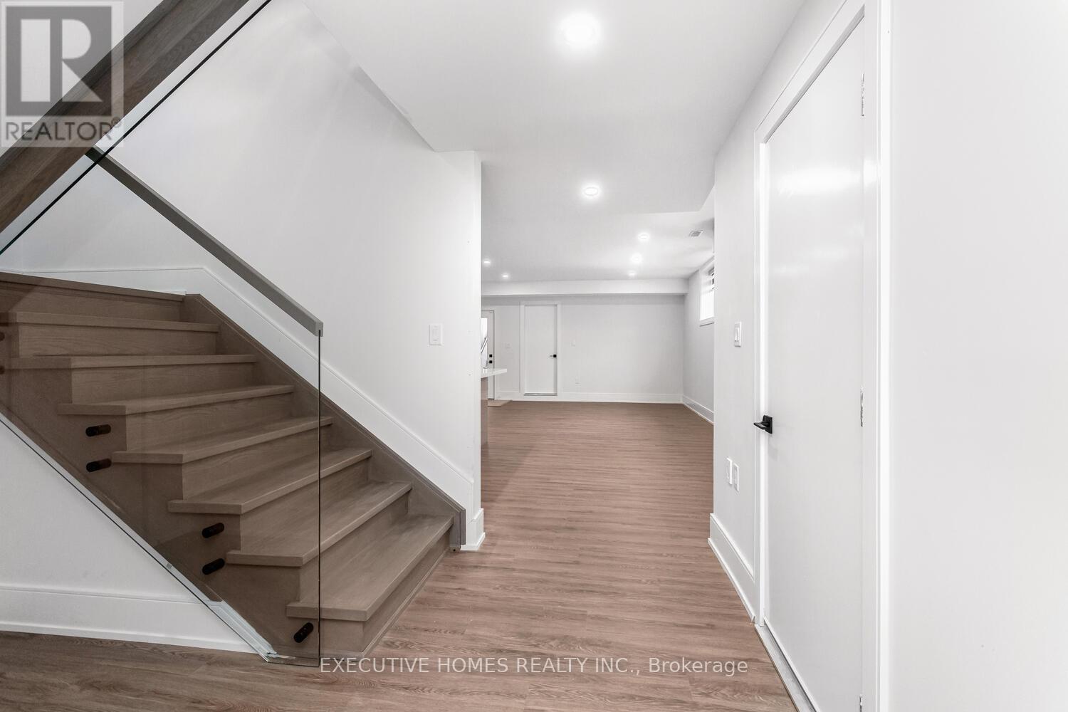 797 First Street, Mississauga, Ontario  L5E 1A3 - Photo 23 - W12311061