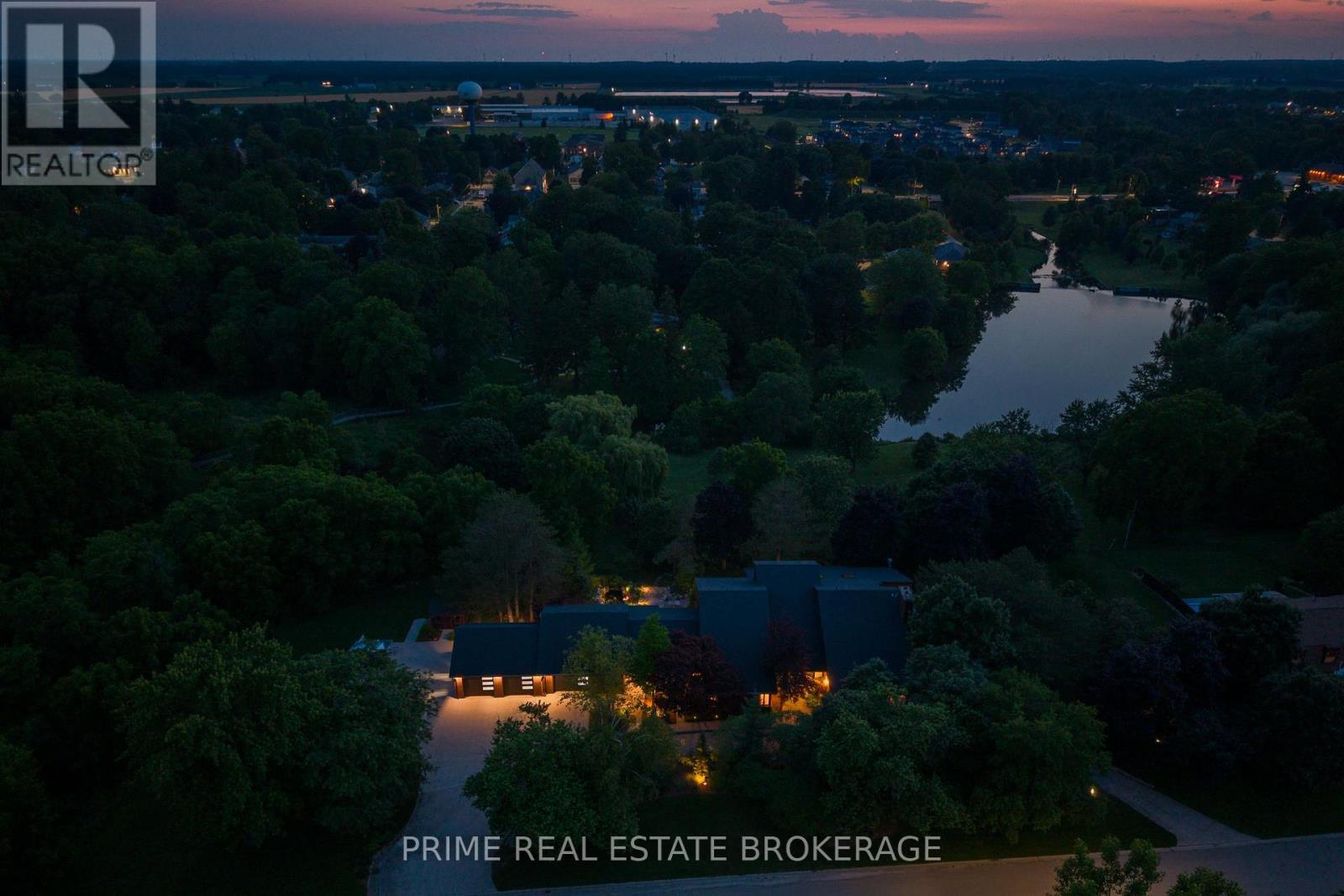 203 Riverside Drive, South Huron, Ontario  N0M 1S3 - Photo 43 - X12288006